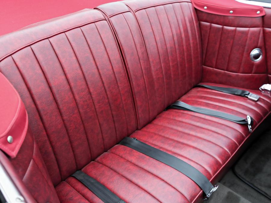 Интерьер Hudson Hornet Brougham Convertible (7A) 1951 года  (фото 2 из 26)